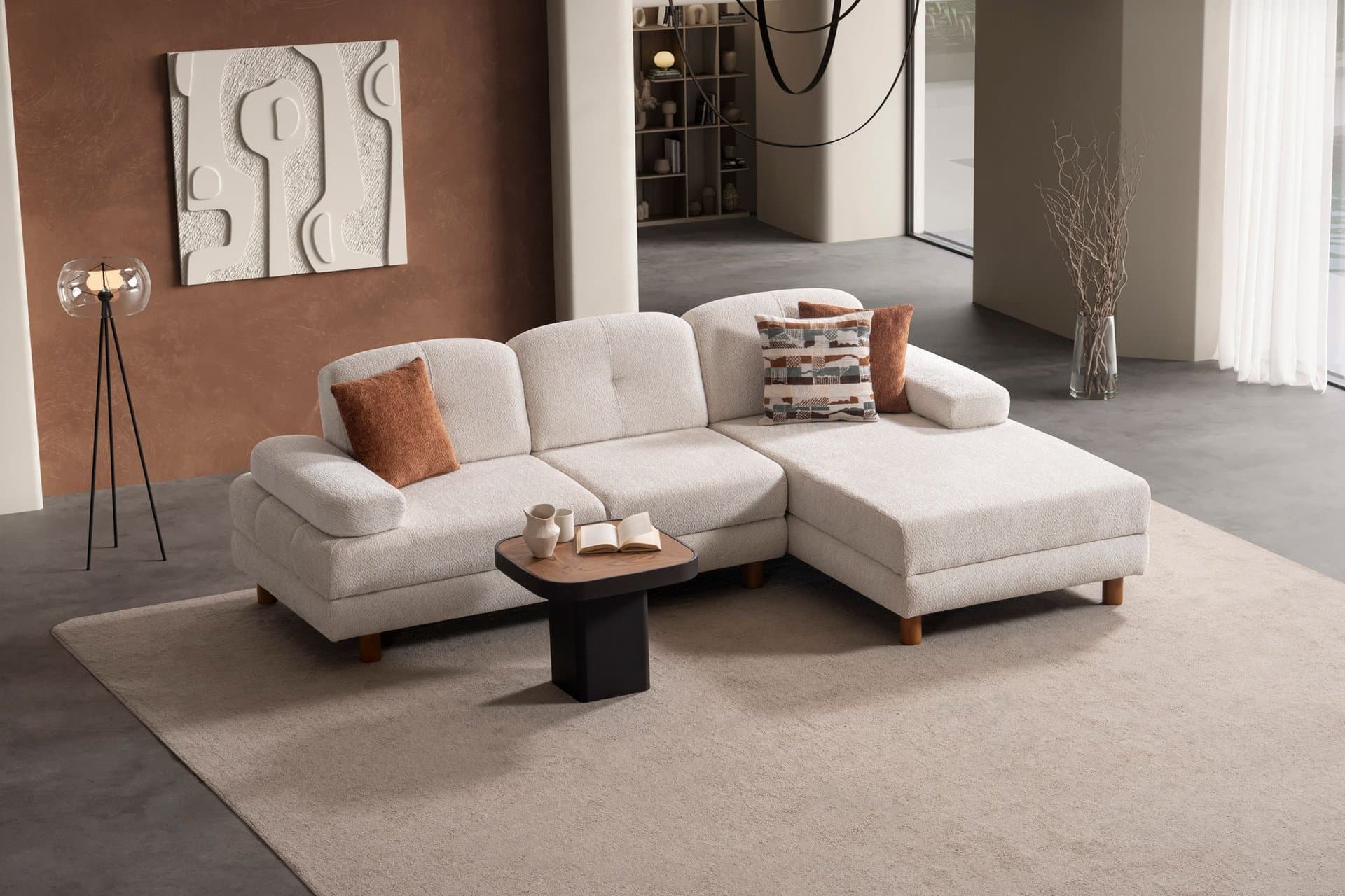 Dub@i Möbel Showroom 1